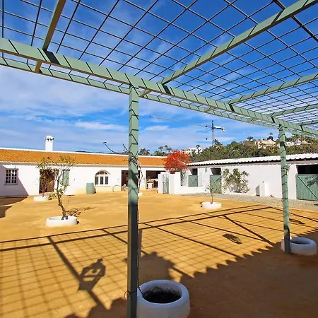 Guest house Cortijo De Correa 3*
