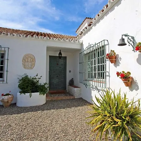 Πανσιόν Cortijo De Correa 3*